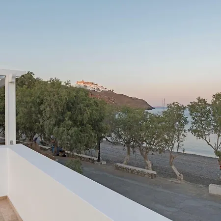Feriehus Parathinalos House *