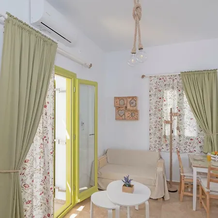 Case de vacanță Parathinalos House