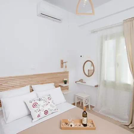 Parathinalos House *