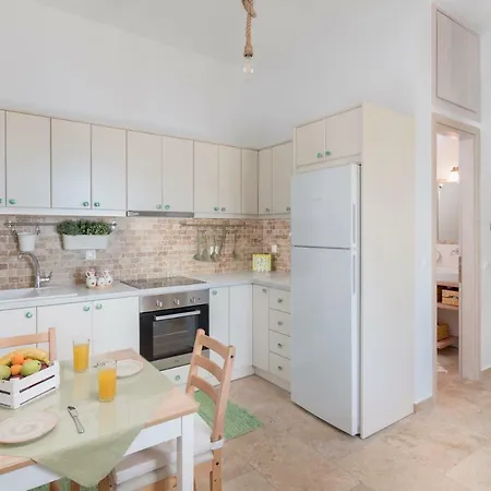 Дом отдыха Parathinalos House