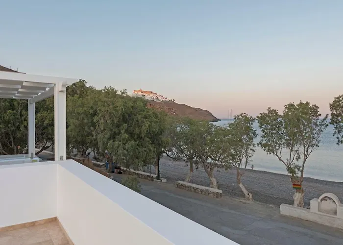 別荘 Parathinalos House *