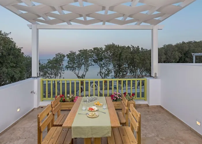 別荘 Parathinalos House